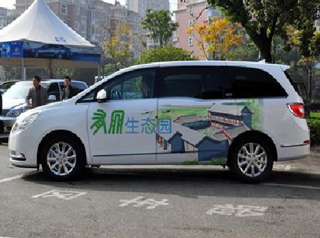 于都户外车贴喷绘如何保持效果?